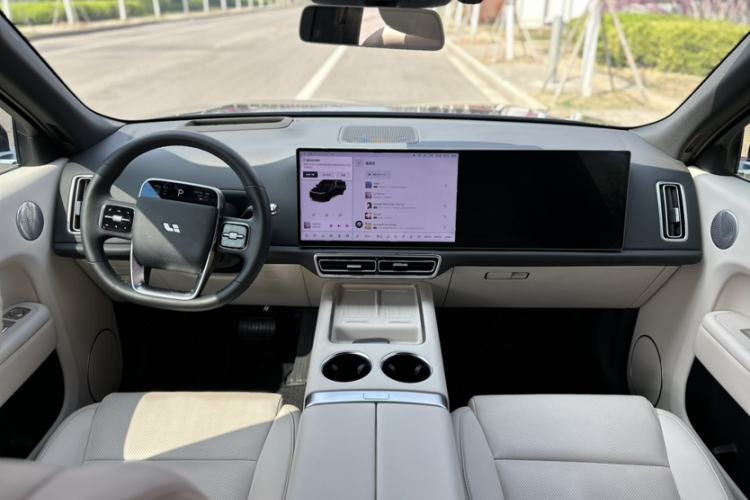 Used Li Auto L8 2024 Max Interior 3