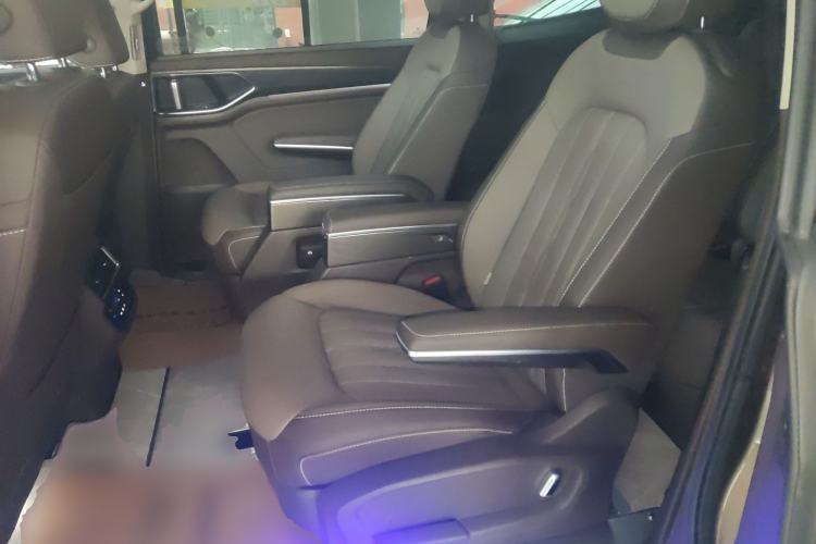 Used Volkswagen Viloran 2023 380TSI Luxury Edition
