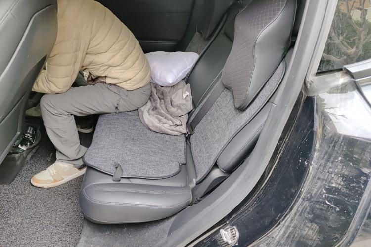 Used Tesla Model Y 2021 Long-Range All-Wheel-Drive Version 3D7