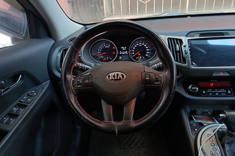 Used Kia Sportage R 2015 2.0L Automatic Two-Wheel Drive DLX Model
