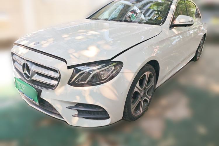 Used Mercedes-Benz E-Class 2016 E 300 L Sporty and Stylish Model Guazi used car, China used car export, Used car for sale, Used Mercedes-Benz cars, Cheapest cars for sale