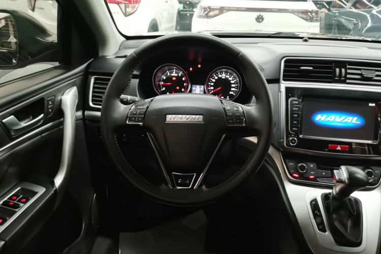 Used Haval M6 2019 1.5T DCT Two-Wheel Drive Elite Version China VI Standard Steering Wheel