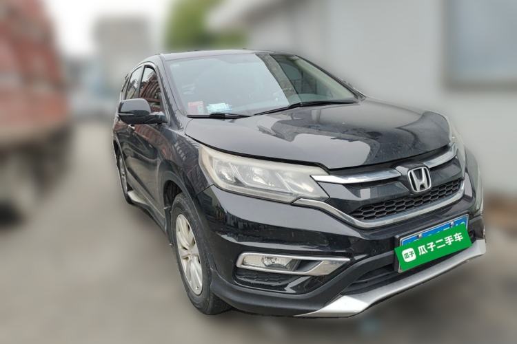 Used Honda CR-V 2016 2.0L two-wheel drive Urban Edition Front Right 45 Deg
