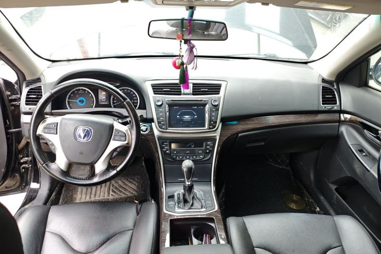 Used CHANGAN Raeton 2014 1.8T Automatic Prestige Anniversary Edition China IV Standard Center Console