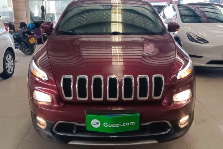 Used Jeep Cherokee 2017 2.4L Leading Edition
