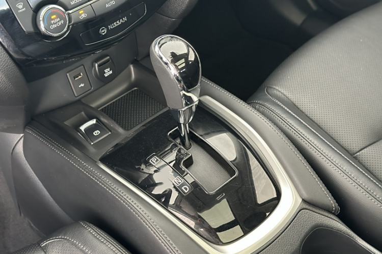 Used Nissan X-Trail 2020 2.0L XL Premium CVT 2WD SmartConnect Luxury Edition
