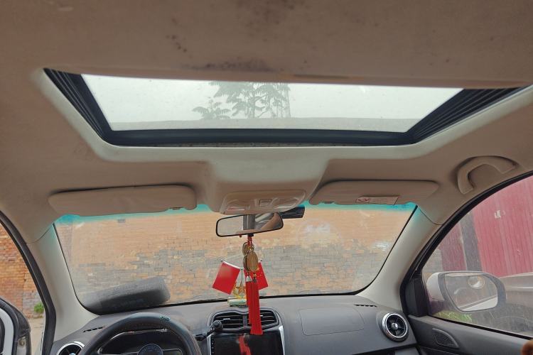 Used SWM X3 2017 1.6L Manual Fashion Model
