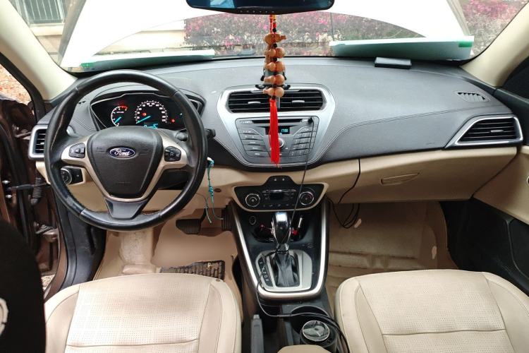 Used Ford Escort 2015 1.5L Automatic Fashion Model
