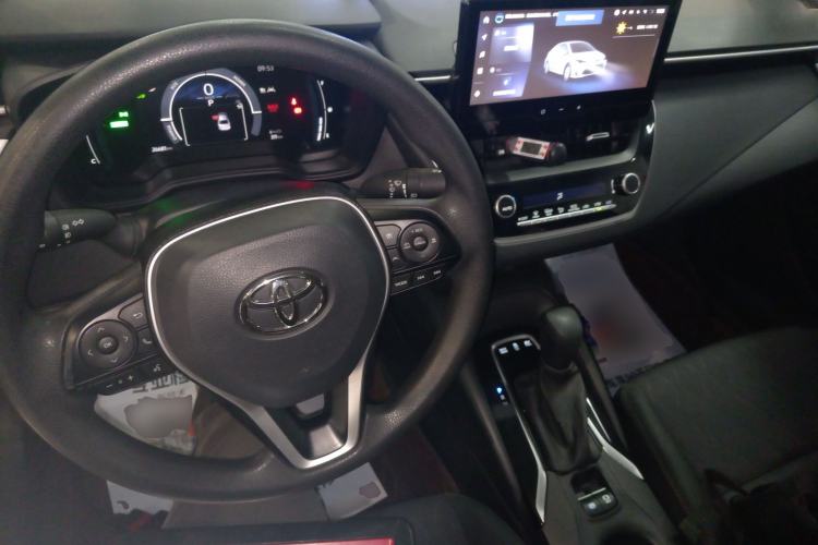 Used Toyota Corolla 2023 1.8L Smart Electric Hybrid Dual-Motor Elite Edition Center Console