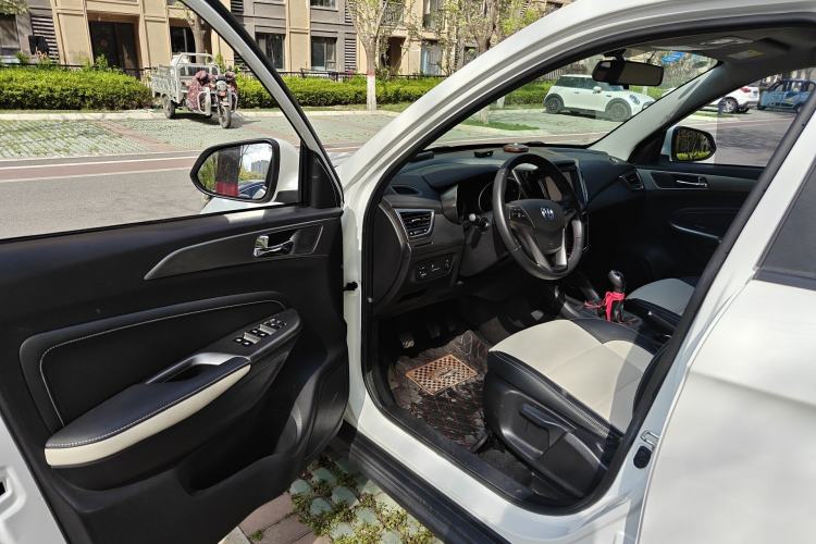 Used CHANGAN CS35 2017 1.6L Manual Luxury Model Driver Seat