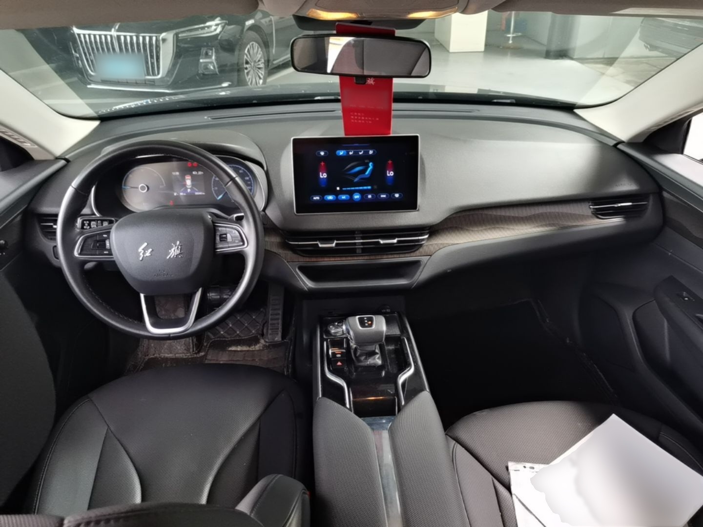 Hongqi E-QM5 2023 Revised Version Basic Travel Edition — снимка 18
