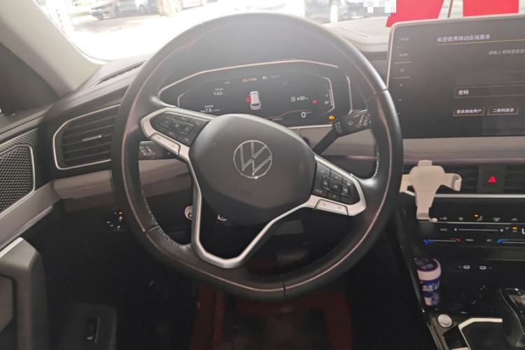 Used Volkswagen Tayron 2023 330TSI Two-Wheel-Drive Luxury Plus Advanced Version Steering Wheel