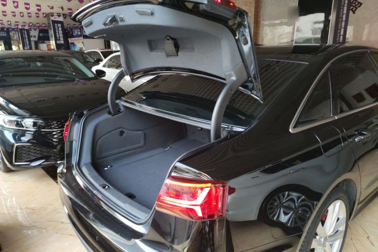 Used Audi A6L 2018 30th Anniversary Edition 45 TFSI quattro Sport model
