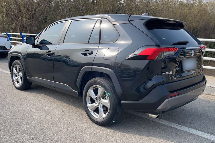 Used Toyota RAV4 2022 2.0L CVT Two-Wheel Drive Fashion Plus Edition