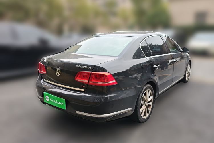 Used Volkswagen Magotan 2012 Facelift 2.0 TSI Prestige Model Rear Right 45 Deg