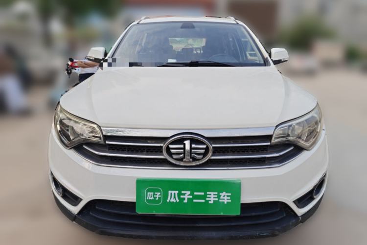 Used FAW Senya R7 2016 1.6L Manual Luxury Model Front