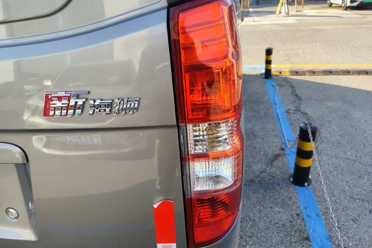 Used Jinbei New Hiace X30L 2021 1.5L Wealth Van Non-Air-Conditioned Version China VI Standard SWC15M
