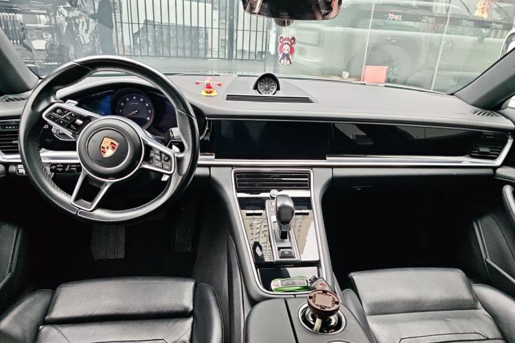 Used Porsche Panamera 2019 Panamera 2.9T Center Console