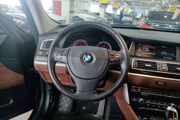 Used BMW 5 Series GT 2017 528i Leading Model