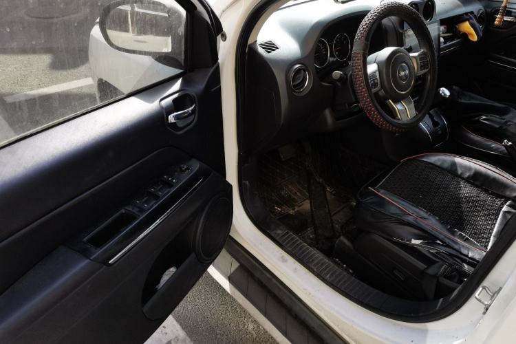 Used Jeep Compass 2013 2.4L Four-wheel Drive Black Edition with Navigation