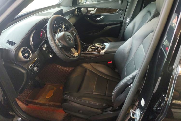 Used Mercedes-Benz GLC 2019 Facelift GLC 260 L 4MATIC Luxury Model
