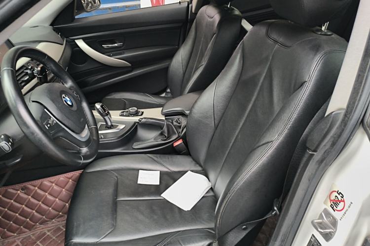 Used BMW 3 Series GT 2014 320i Leading Model
