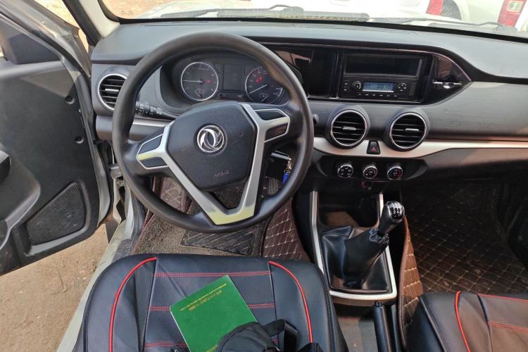 Used Dongfeng Ruichi 2019 2.4L Gasoline China VI Standard Two-Wheel-Drive Standard Cab 2TZD Steering Wheel