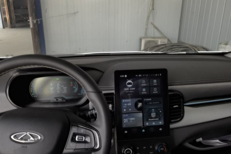 Used Chery Little Ant 2024 Revised Version Youth Edition 251 km True Love Edition 25.05 kWh Center Console