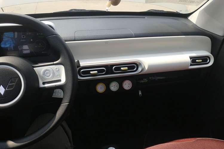 Used Wuling Hongguang MINIEV 2024 3rd Generation 215km Youth Edition