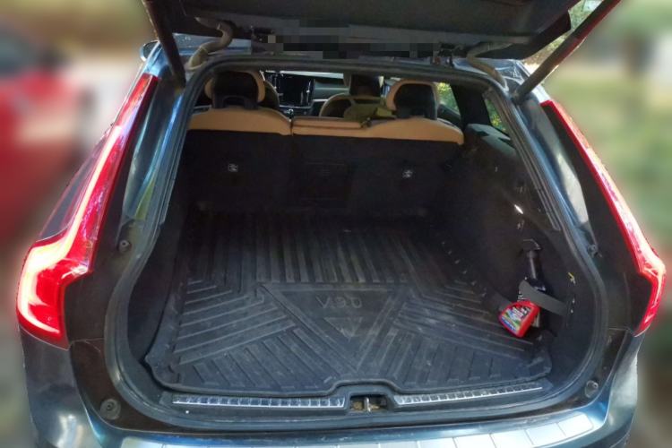 Used Volvo V90 2017 Cross Country T5 AWD Smart Range Edition