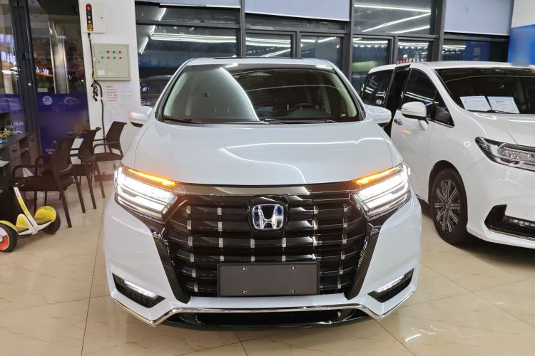 Used Honda Elysion 2024 2.0L eHEV Luxury Edition