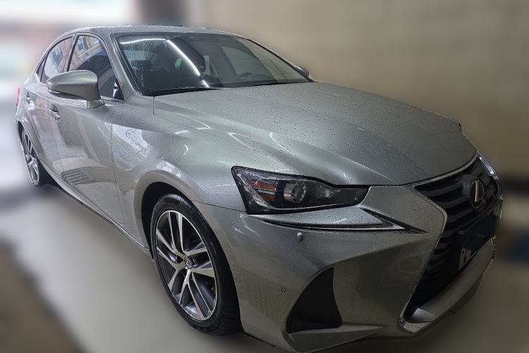 Used Lexus IS 2017 300 Leading Edition Front Right 45 Deg