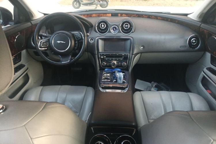 Used Jaguar XJ 2012 XJL 3.0 Panoramic Business Edition
