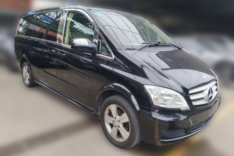 Used Mercedes-Benz Viano 2013 3.0L Comfort Edition Front Right 45 Deg