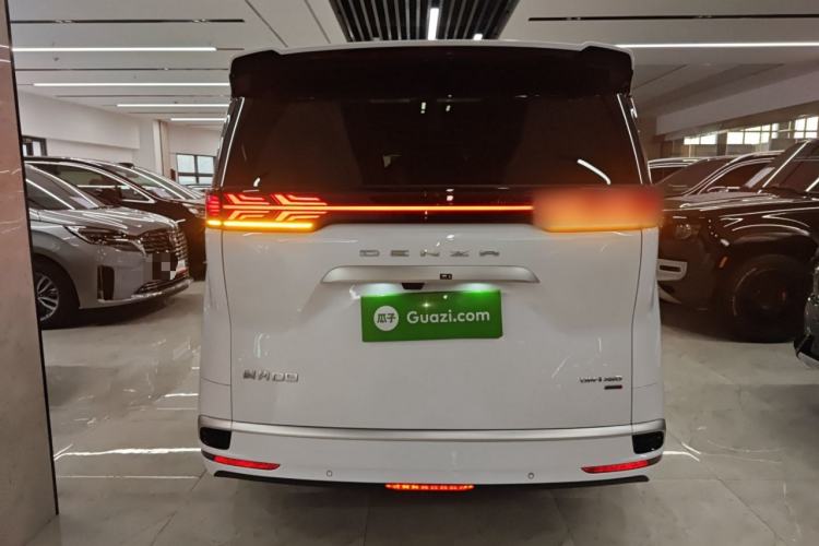 Used Denza D9 2025 DM-i Intelligent Drive 1020 Four-Wheel Drive Prestige Model