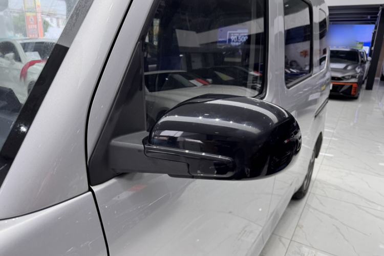 Used Wuling Zhiguang New Energy 2025 Comfort Model Exterior 1