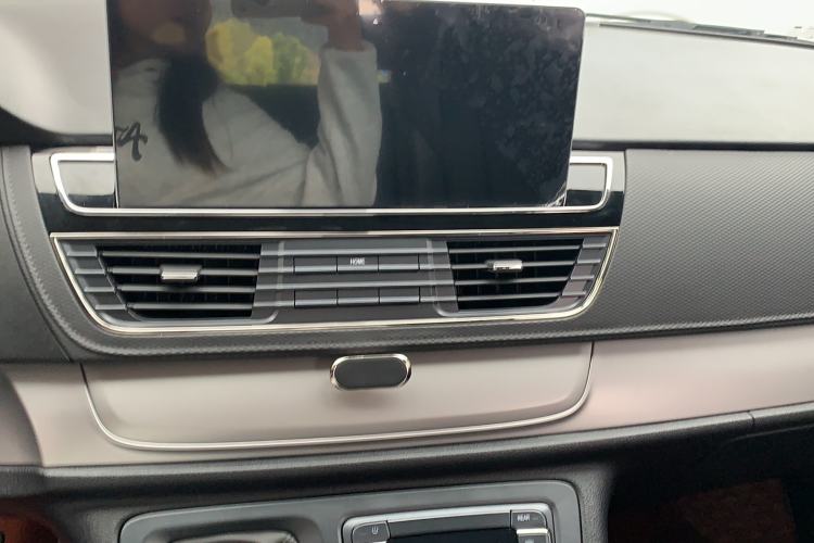 Used SAIC MAXUS G10 2023 2.0T Manual Multi-Function Version Diesel 7/8/9 Seats