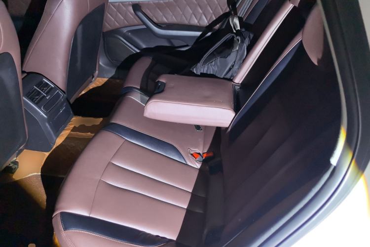 Used Audi A4L 2017 Plus 40 TFSI Ambition Model
