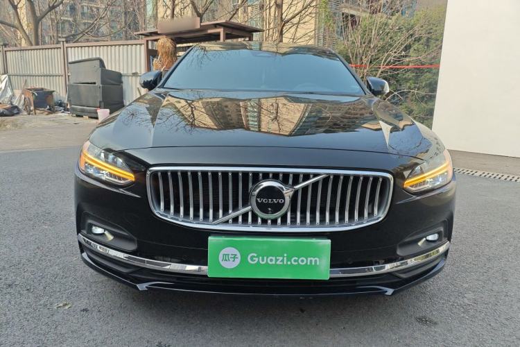 Used Volvo S90 2024 B5 Luxury Smart Edition
