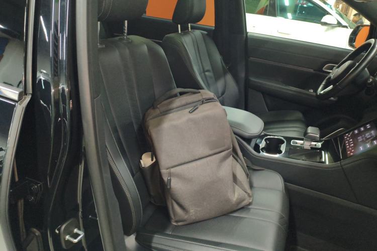 Used Li Auto ONE 2020 Range-Extended 7-Seater Version Right Front Seat