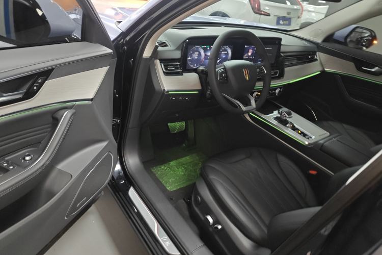 Used Hongqi HS5 2025 2.0T Two-Wheel Drive Flagship Pro Edition
