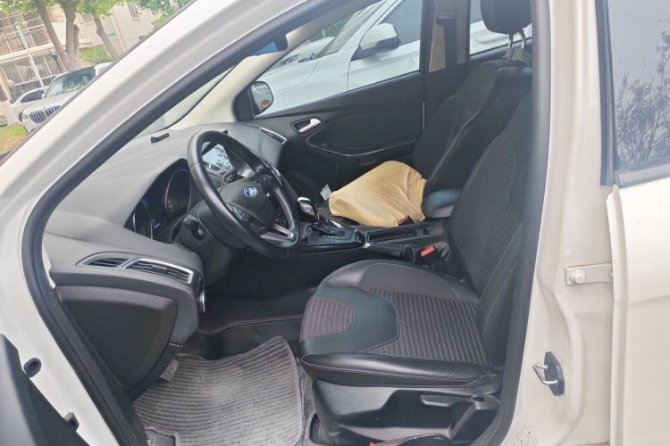 Used Ford Focus 2015 Sedan 1.6L Automatic Trend Model Left Front Seat