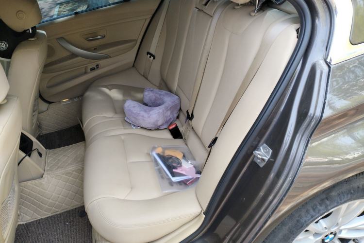 Used BMW 3 Series 2015 316Li Fashion Model Left Rear Seat