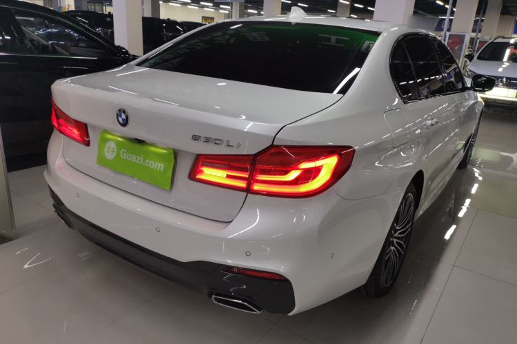 Used BMW 5 Series 2018 Restyled 530Li Leading Edition M Sport Package
