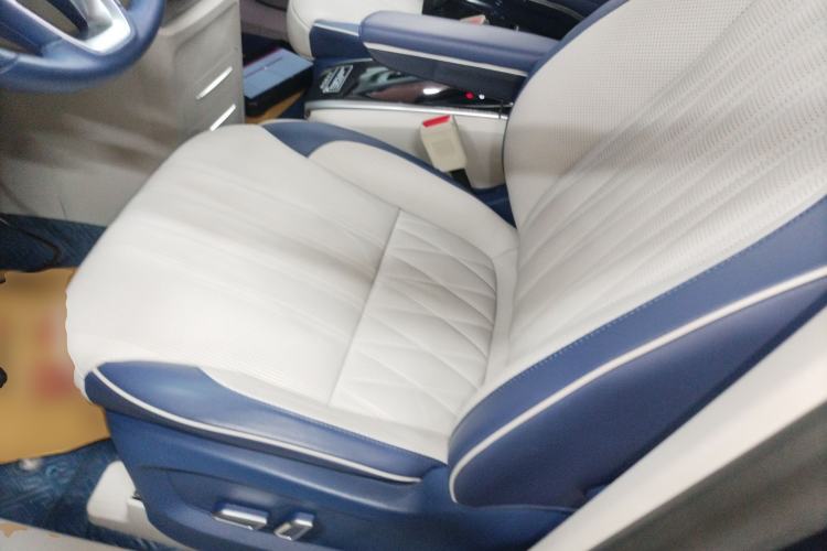 Used Roewe iMAX8 2022 400TGI Prestige Edition