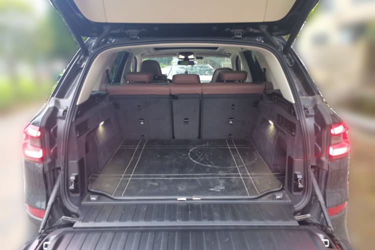 Used BMW X5 2021 Restyled xDrive40i Luxury Version M Sport Package Trunk