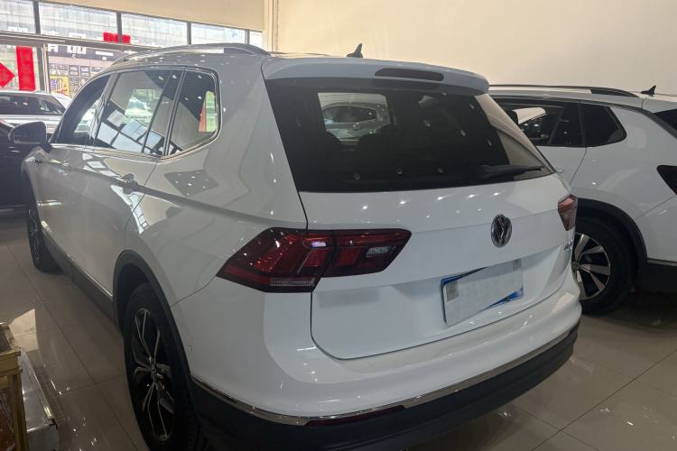 Used Volkswagen Tiguan L 2019 Revised 330TSI Automatic Two-Wheel Drive Smart & Luxury Edition China VI Standard
