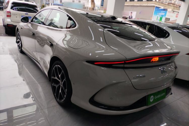 Used IM L6 2025 Ultra Model
