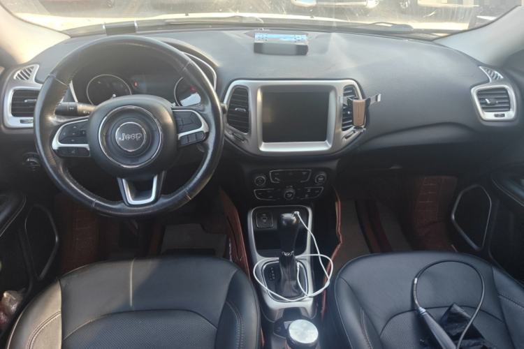 Used Jeep Compass 2017 200T Automatic Family Edition
