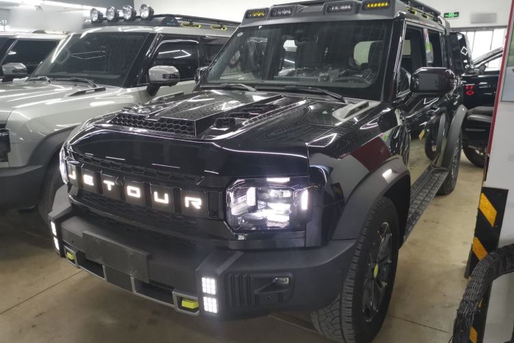 Used JETOUR Traveler 2023 2.0T All-Wheel Drive CrossPRO+